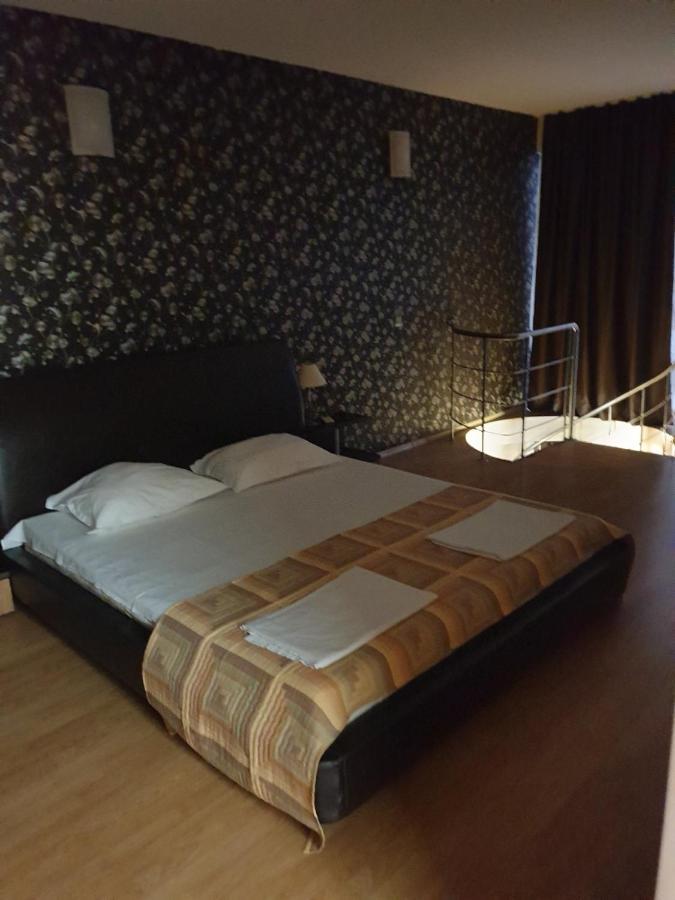 Guest House California 帕莫瑞 外观 照片